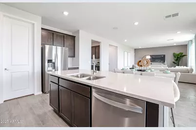 18018 W Creedance Boulevard, Surprise, AZ 85387 - Photo 6