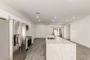 2640 E Beverly Ln E, Phoenix, AZ 85032 - Photo 8