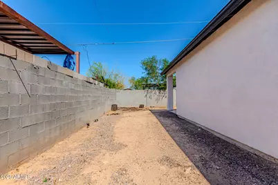 2640 E Beverly Lane E, Phoenix, AZ 85032 - Photo 32