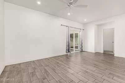 2640 E Beverly Lane E, Phoenix, AZ 85032 - Photo 14