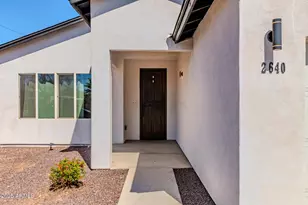 2640 E Beverly Ln E, Phoenix, AZ 85032 - Photo 4