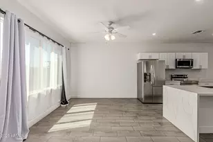 2640 E Beverly Ln E, Phoenix, AZ 85032 - Photo 6