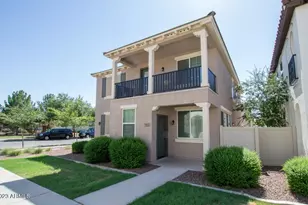 971 S Brewer Dr, Gilbert, AZ 85296 - Photo 1