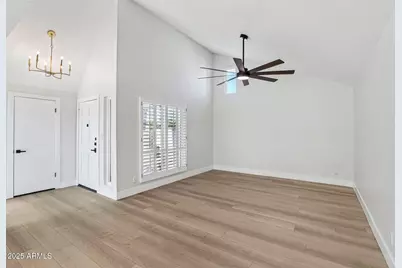 6629 N Majorca Way E, Phoenix, AZ 85016 - Photo 8