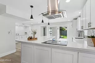 6629 N Majorca Way E, Phoenix, AZ 85016 - Photo 10