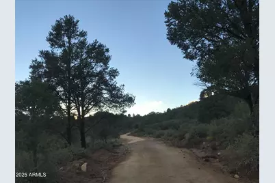 00000 W Buckhorn - V Drive #-, Peeples Valley, AZ 86332 - Photo 2