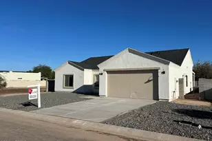 15095 S Indian Bend Ln, Arizona City, AZ 85123 - Photo 2