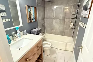 357 E Thomas Rd, Phoenix, AZ 85012 - Photo 18