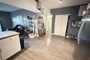 357 E Thomas Rd, Phoenix, AZ 85012 - Photo 14