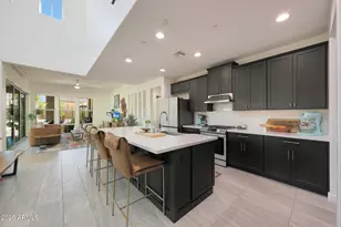 12110 W Dale Ln, Peoria, AZ 85383 - Photo 2