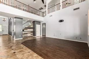 15826 W Mercer Ln, Surprise, AZ 85379 - Photo 10