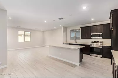 18378 W Villa Hermosa Lane, Surprise, AZ 85387 - Photo 10