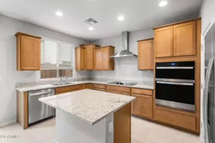 16481 W Whispering Wind Dr, Surprise, AZ 85387 - Photo 10