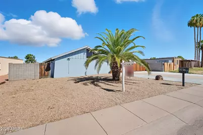 3736 W Mercer Lane, Phoenix, AZ 85029 - Photo 2