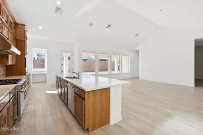 19979 W San Juan Avenue, Litchfield Park, AZ 85340 - Photo 6