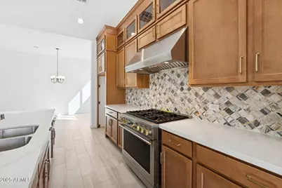 19979 W San Juan Avenue, Litchfield Park, AZ 85340 - Photo 8