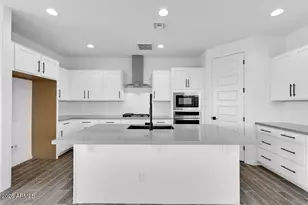 16940 W Thurman Dr, Goodyear, AZ 85338 - Photo 2