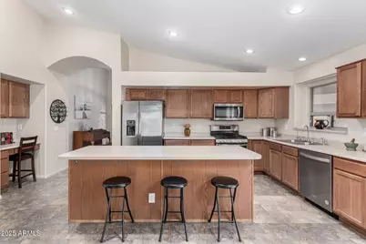 9521 W Ruth Avenue, Peoria, AZ 85345 - Photo 2