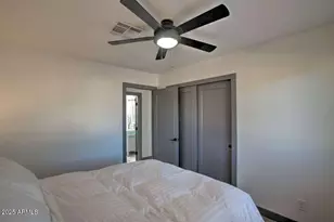 8637 E Palm Ln, Scottsdale, AZ 85257 - Photo 12