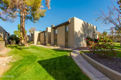 4201 E Camelback Road #34, Phoenix, AZ 85018 - Photo 1