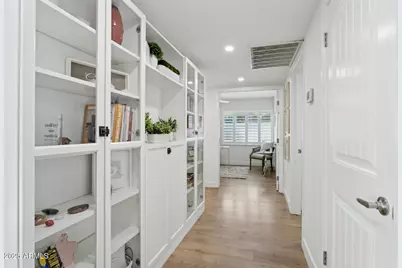 216 W Winged Foot Road, Phoenix, AZ 85023 - Photo 18