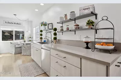 216 W Winged Foot Road, Phoenix, AZ 85023 - Photo 16