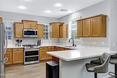 15366 W Bloomfield Road, Surprise, AZ 85379 - Photo 4