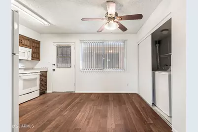 12820 N 113 Avenue #5, Youngtown, AZ 85363 - Photo 10