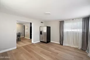 8716 E Mitchell Dr, Scottsdale, AZ 85251 - Photo 14