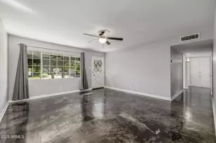 2116 W Keim Dr, Phoenix, AZ 85015 - Photo 8