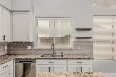 6410 W Buckskin Trail, Phoenix, AZ 85083 - Photo 16