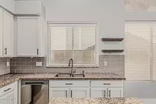 6410 W Buckskin Trail, Phoenix, AZ 85083 - Photo 16