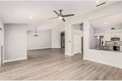 6410 W Buckskin Trail, Phoenix, AZ 85083 - Photo 14