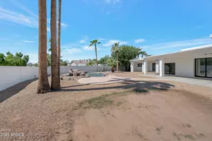 9027 N 82nd St, Scottsdale, AZ 85258 - Photo 32
