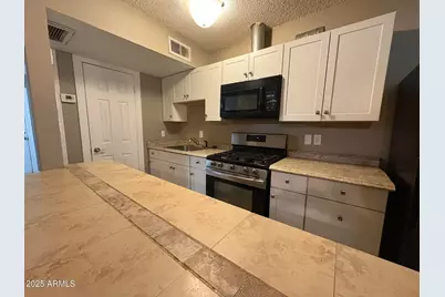 2735 W Tuckey Lane #Apt 2, Phoenix, AZ 85017 - Photo 4