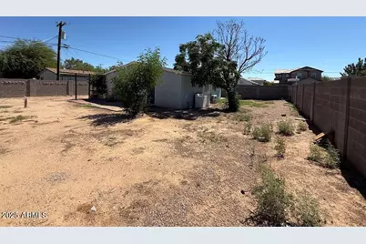 17601 N 22nd Place, Phoenix, AZ 85022 - Photo 8