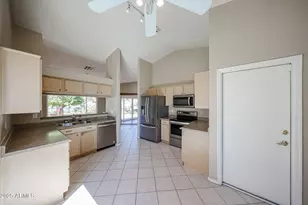 6926 S Oakmont Dr, Chandler, AZ 85249 - Photo 2