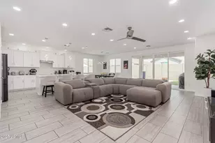 1194 E Meadowridge Dr, Casa Grande, AZ 85122 - Photo 1