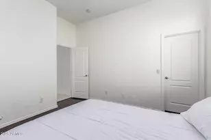 2541 E Wisteria Dr, Chandler, AZ 85286 - Photo 32