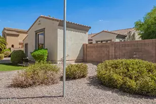 2541 E Wisteria Dr, Chandler, AZ 85286 - Photo 6