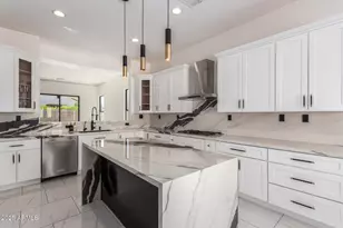 2541 E Wisteria Dr, Chandler, AZ 85286 - Photo 12