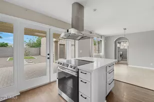 8437 E Thomas Rd, Scottsdale, AZ 85251 - Photo 14