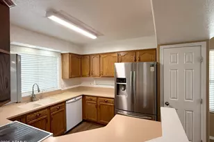 1670 E Gary Dr, Chandler, AZ 85225 - Photo 6