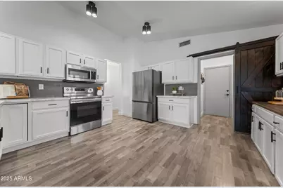 3511 E Marco Polo Road, Phoenix, AZ 85050 - Photo 8