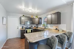 8846 E Windrose Dr, Scottsdale, AZ 85260 - Photo 10