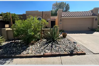 10606 N 8th Street, Phoenix, AZ 85020 - Photo 1