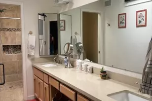 10606 North 8th St, Phoenix, AZ 85020 - Photo 16