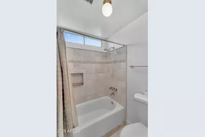 1138 E Kaler Drive, Phoenix, AZ 85020 - Photo 12