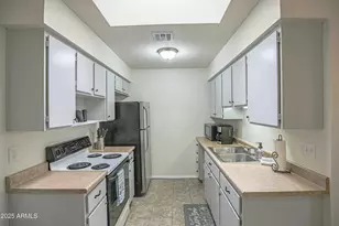 10815 W Northern Ave, Glendale, AZ 85307 - Photo 8