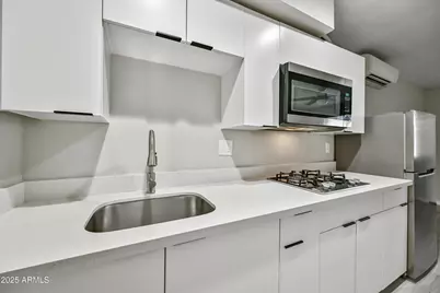 3025 N 32nd Street #21, Phoenix, AZ 85018 - Photo 8